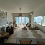 شقة Comfortable With Sea View