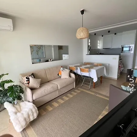 Comfortable With Sea View アパート *