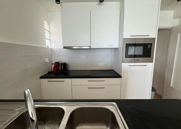 Comfortable With Sea View Appartement Antibes