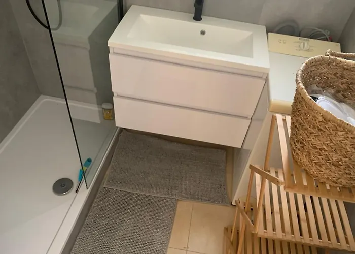 Appartement Comfortable With Sea View Antibes